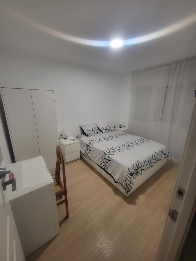 Habitaciones Con Bano Compartido En Bonito Apartamento En Badalona Exterior photo